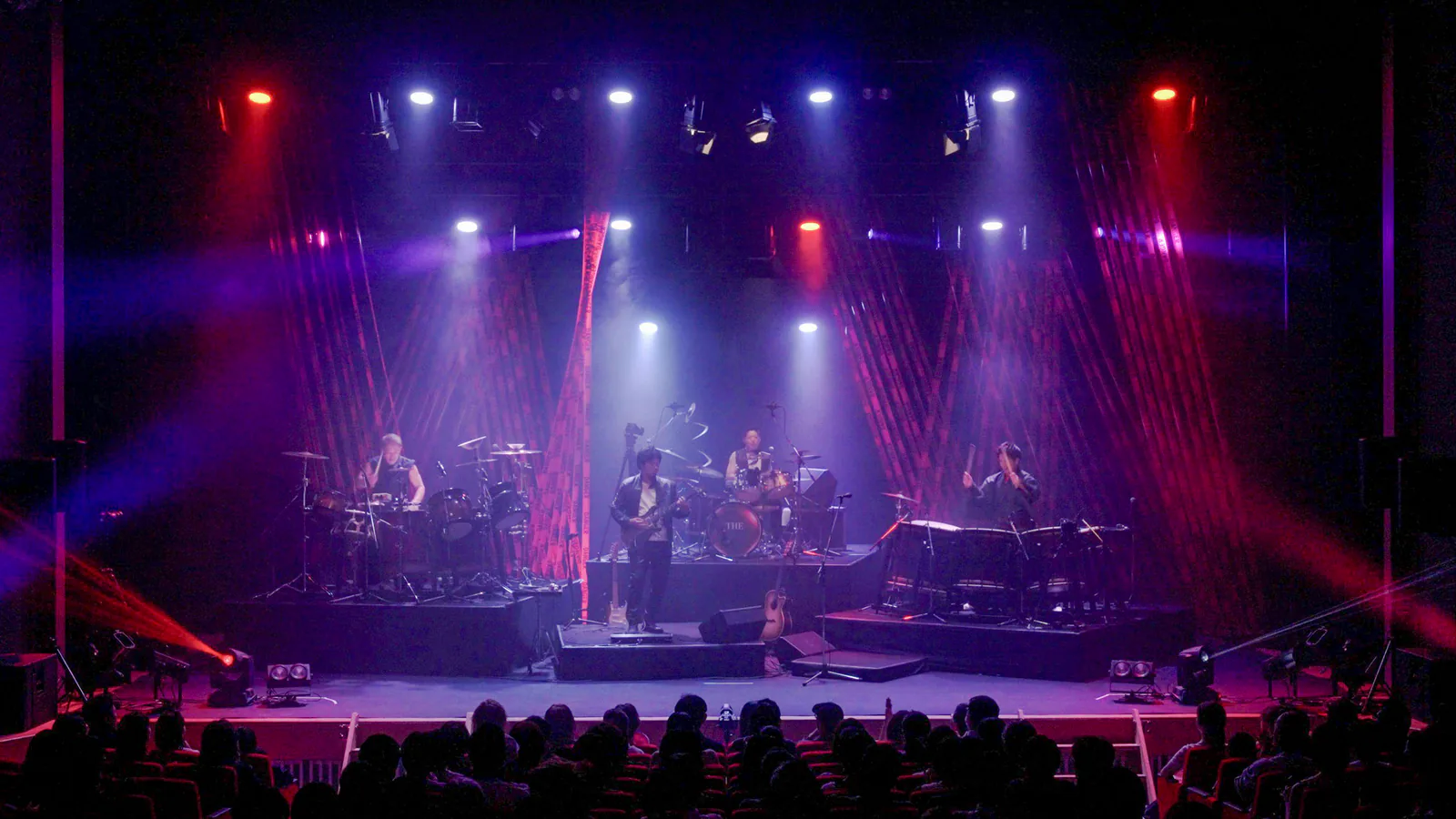 THE 4th LIVEのステージと会場全景